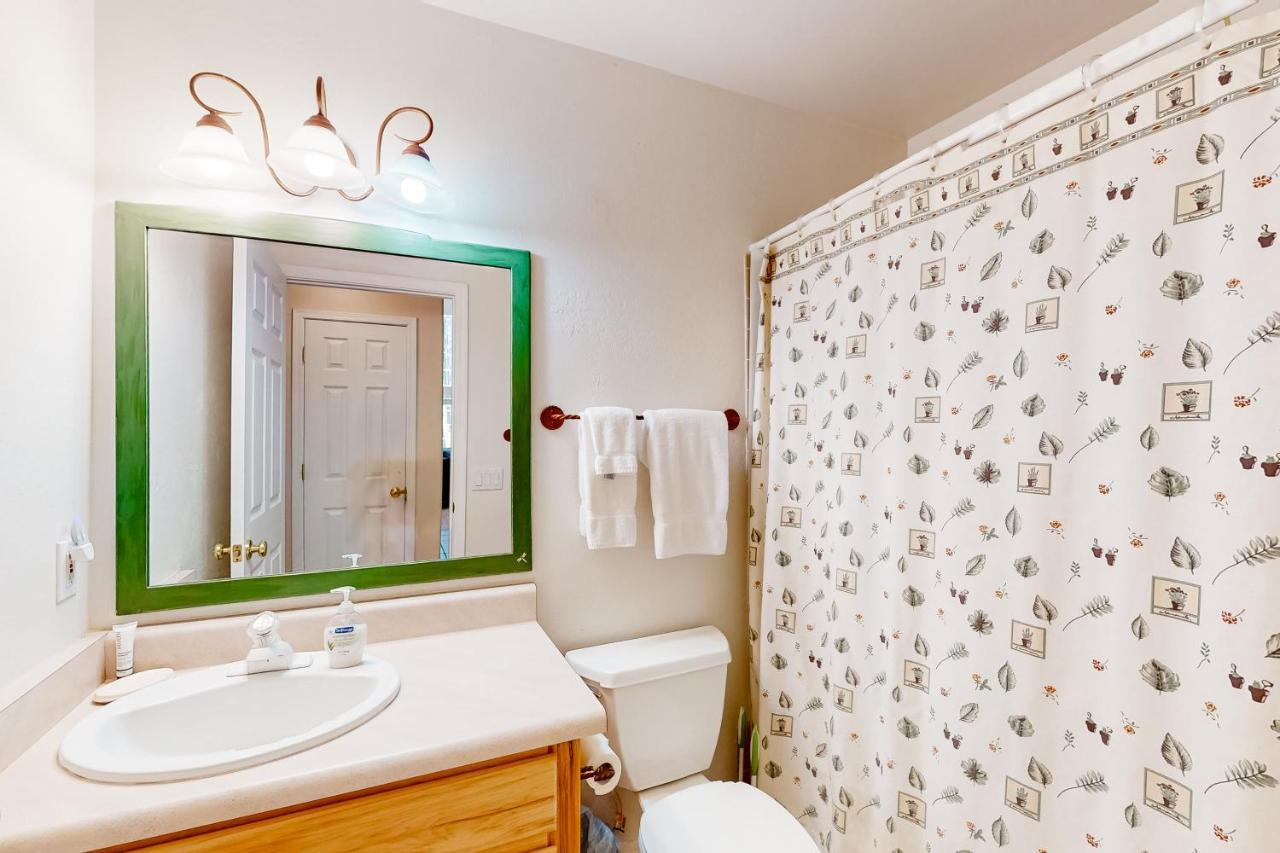 Tranquil Pines Retreat Villa ไพน์ท็อป-เลคไซด์ ภายนอก รูปภาพ