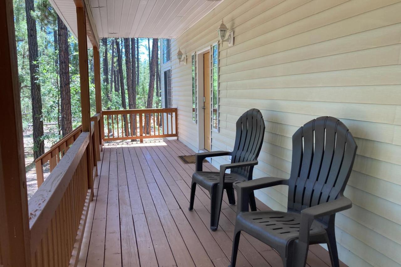 Tranquil Pines Retreat Villa ไพน์ท็อป-เลคไซด์ ภายนอก รูปภาพ